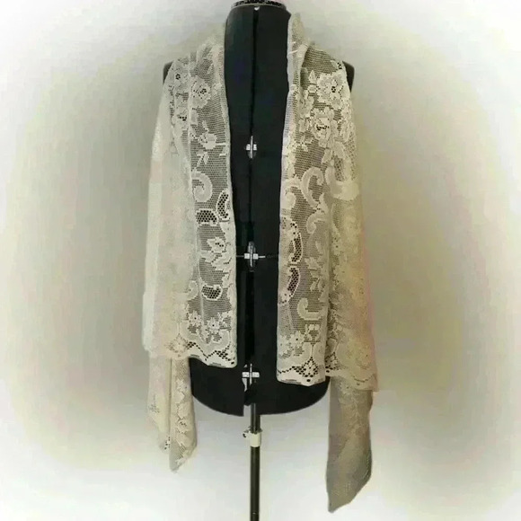 Handmade Vtg fabric lace poncho shrug Women S-Large? - Picture 1 of 9